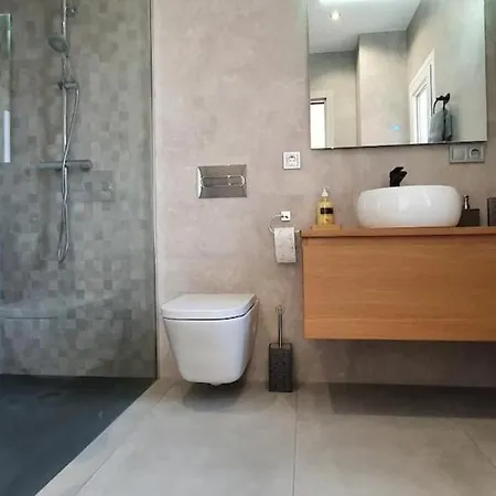 Apartment & Quite 2bdr Beachfront *