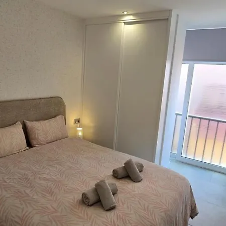 & Quite 2bdr Beachfront Apartment Fuengirola