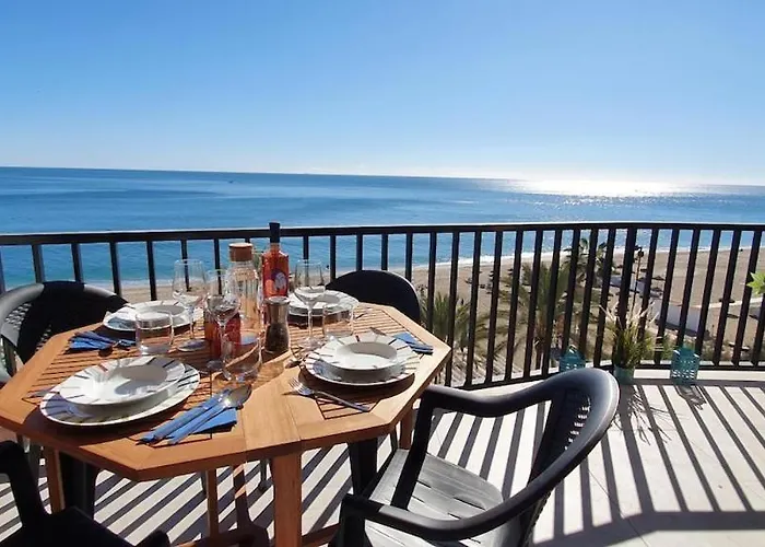 & Quite 2bdr Beachfront Apartmán Fuengirola