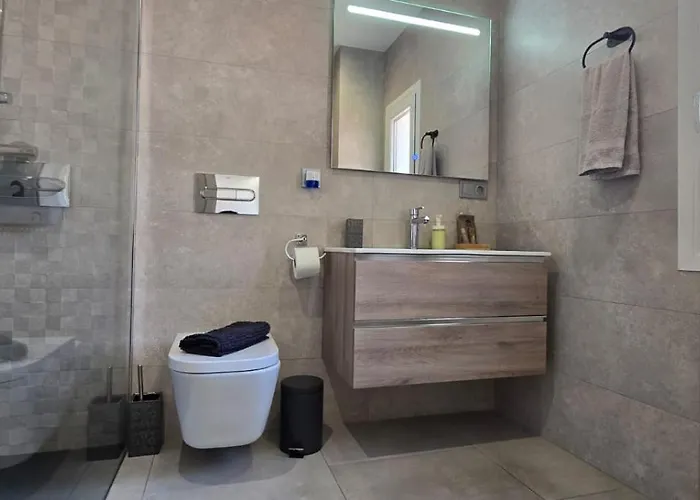 & Quite 2bdr Beachfront Apartmán *